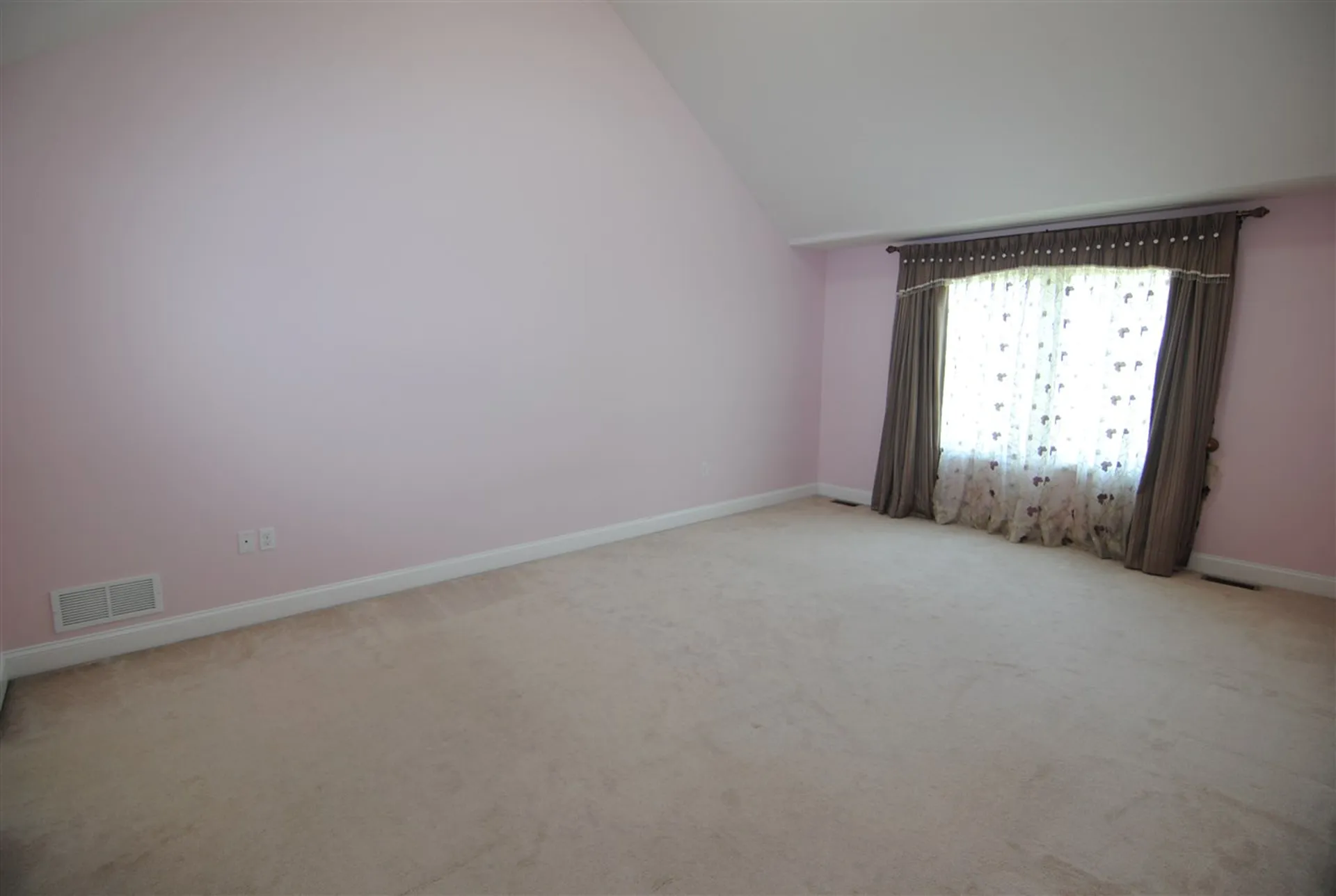 7 Annabelle Court Nashua NH 03062