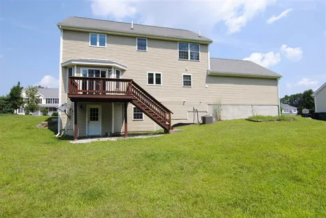 7 Annabelle Court Nashua NH 03062