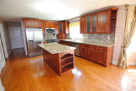 7 Annabelle Court Nashua NH 03062