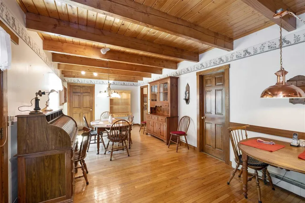 225 Pine River Path Effingham NH 03882