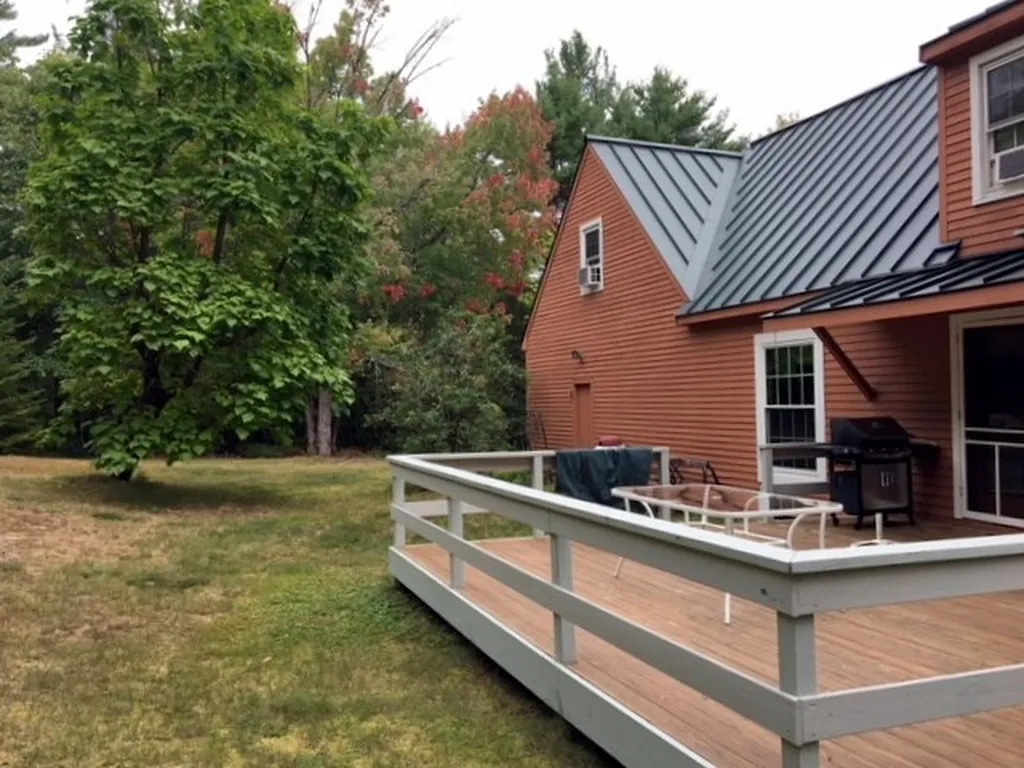 225 Pine River Path Effingham NH 03882