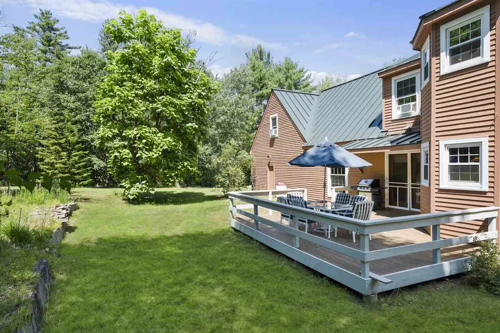 225 Pine River Path Effingham NH 03882