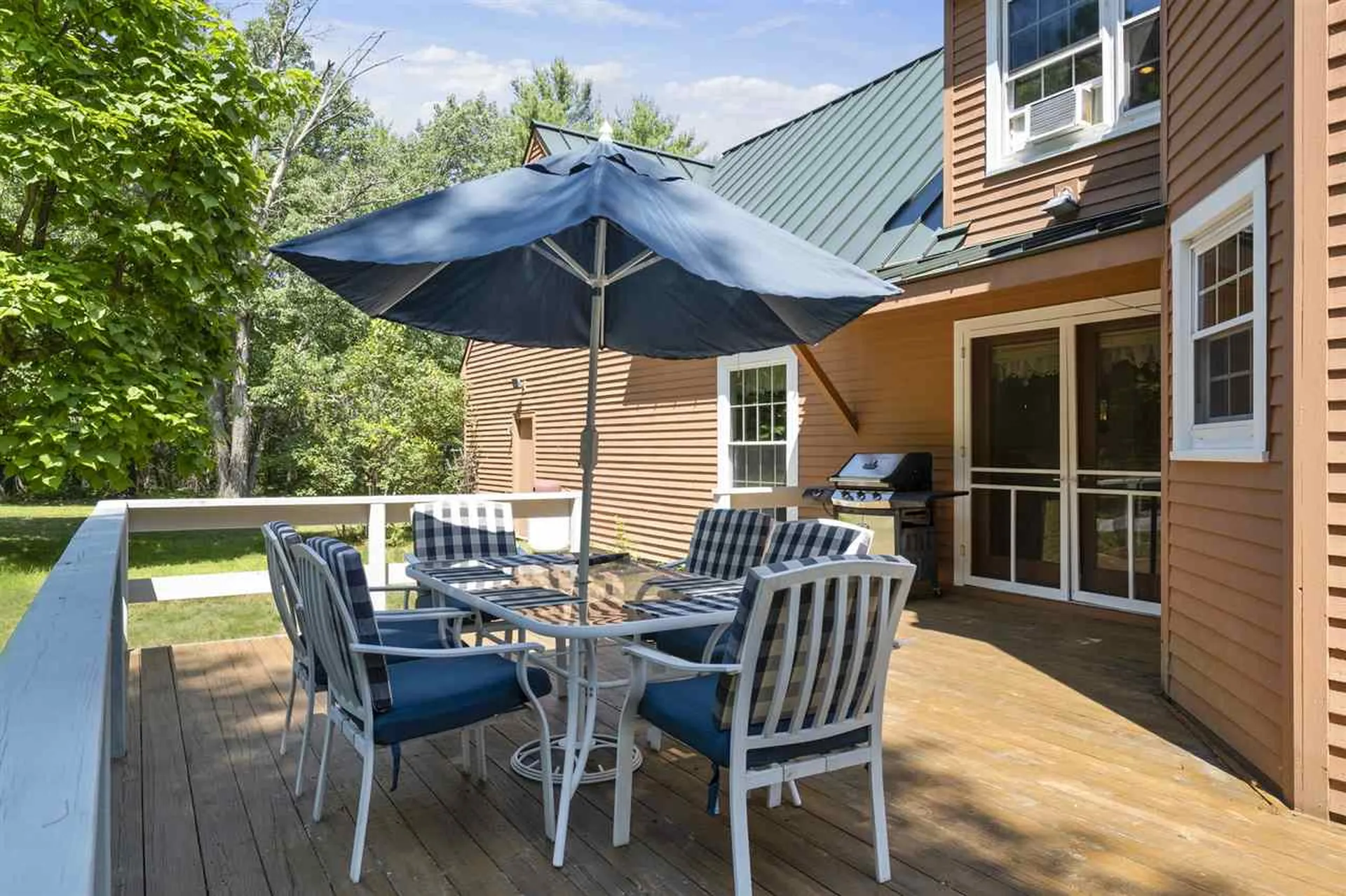 225 Pine River Path Effingham NH 03882
