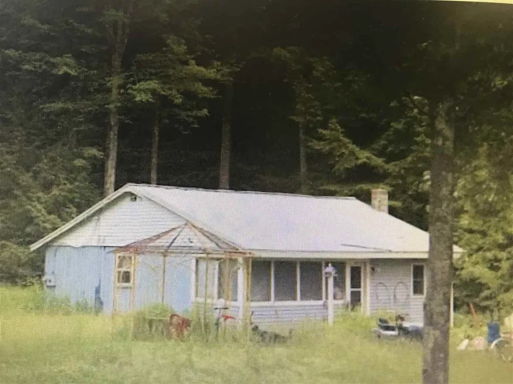 85 North River Road Epping NH 03042