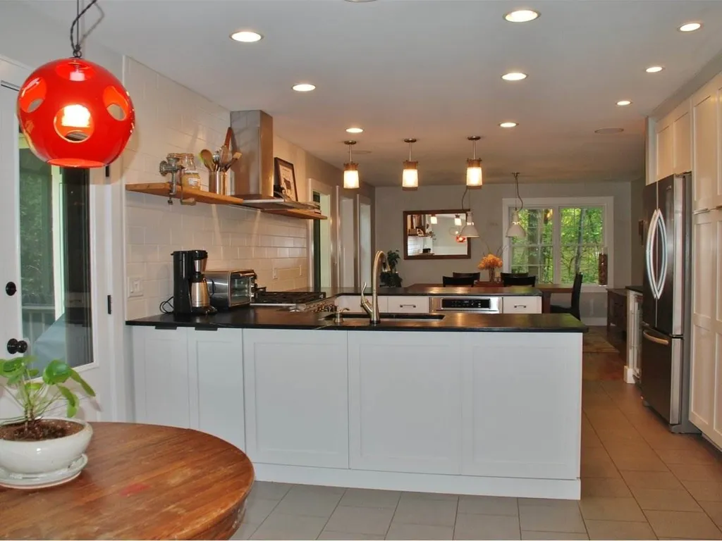 180 Stonegate Lane Shelburne VT 05482