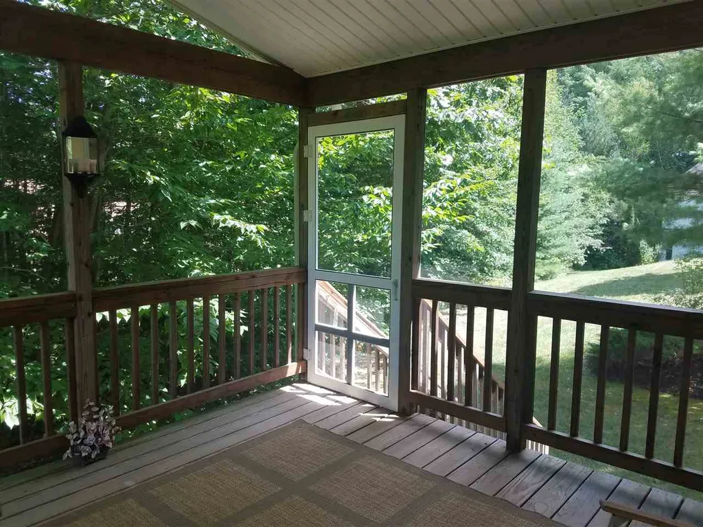 10 Mountain View Court Keene NH 03431