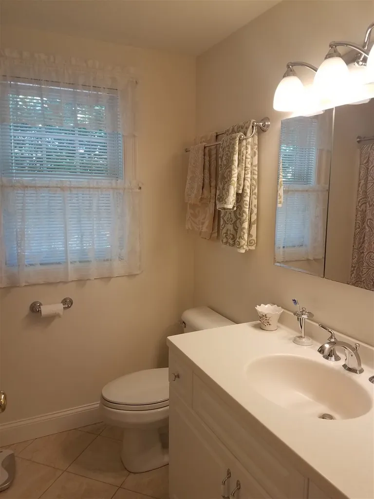 10 Mountain View Court Keene NH 03431