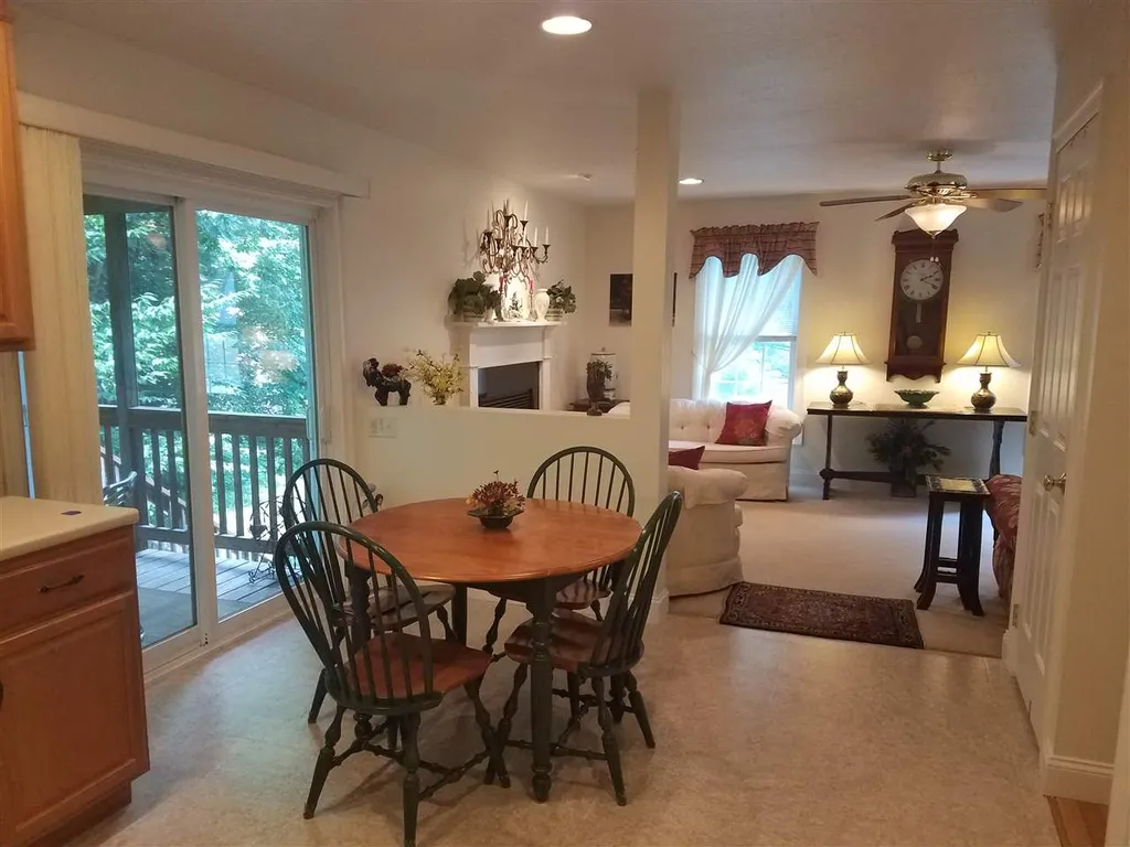10 Mountain View Court Keene NH 03431