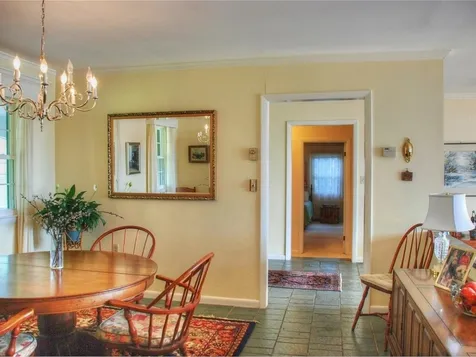 76 Sunset Cliff Road Burlington VT 05408