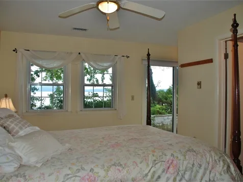 76 Sunset Cliff Road Burlington VT 05408