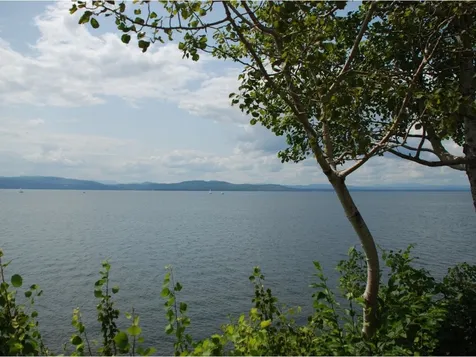 76 Sunset Cliff Road Burlington VT 05408