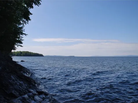 76 Sunset Cliff Road Burlington VT 05408