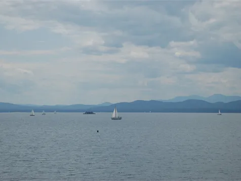 76 Sunset Cliff Road Burlington VT 05408