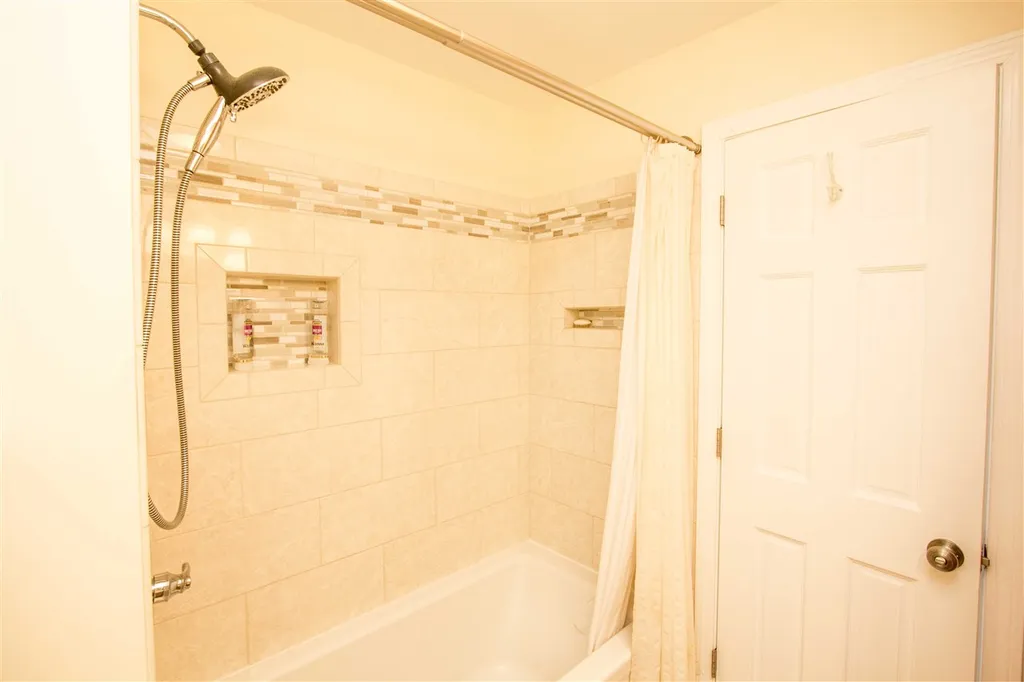 50 Cherry Lane Burlington VT 05401