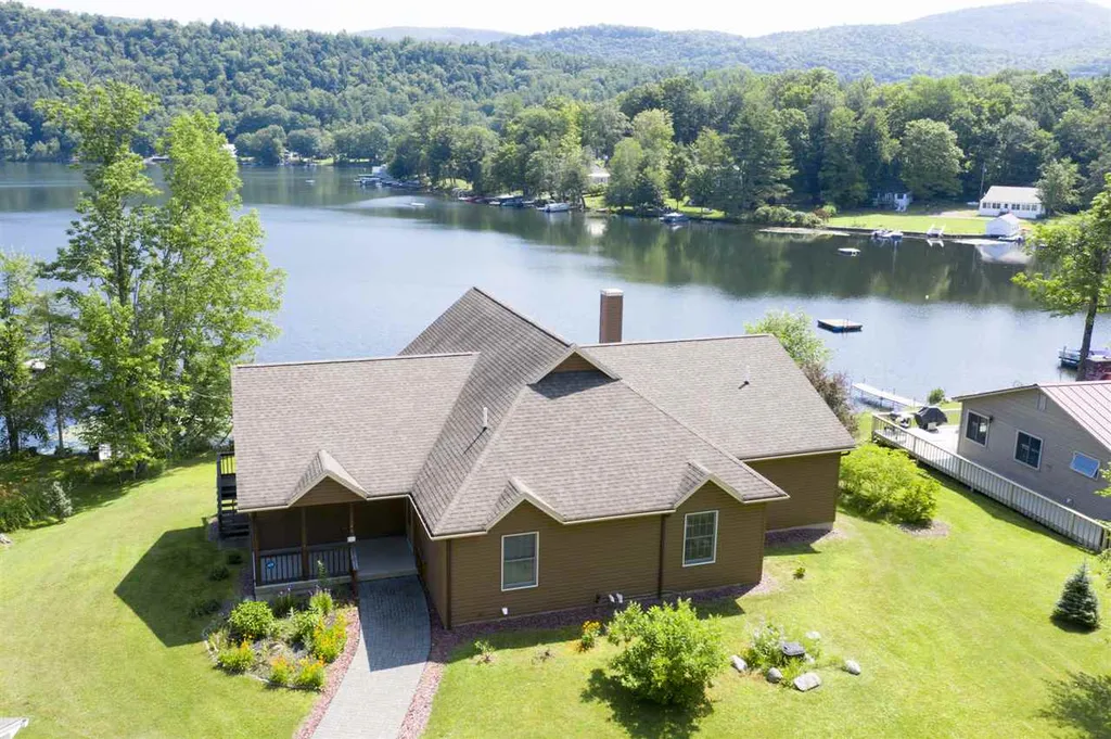 560 West Lake Road Wells VT 05774
