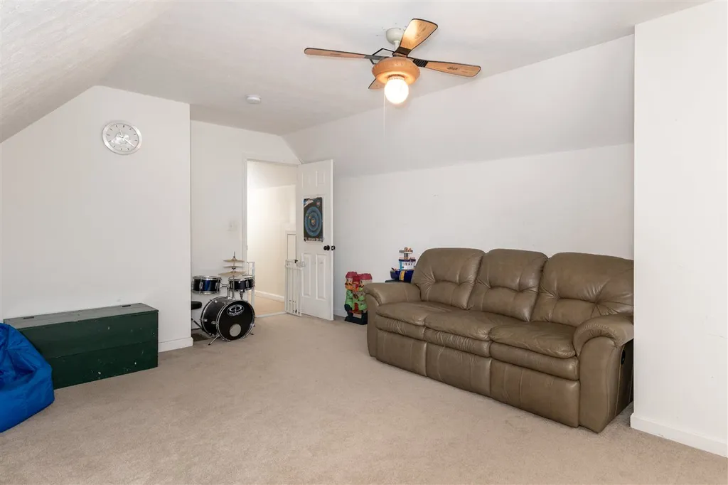 20 Lockes Corner Road Alton NH 03809