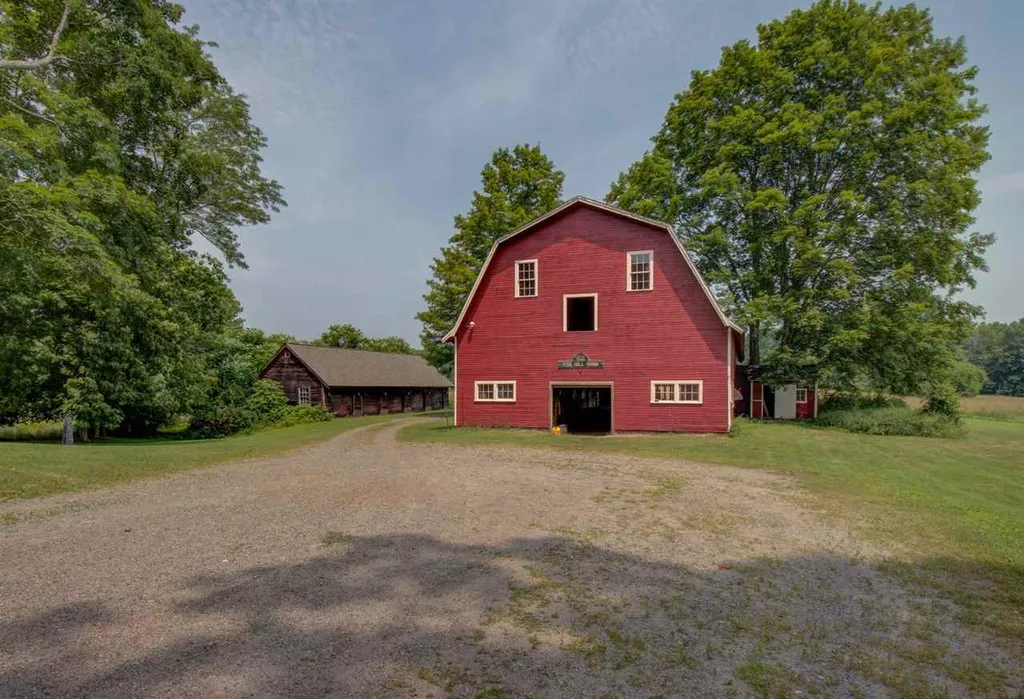 150 Bayside Road Greenland NH 03840