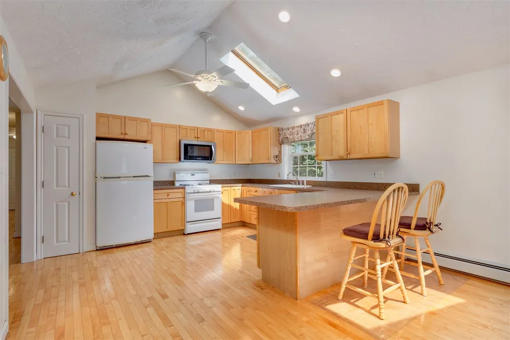 5 Durgin Drive Newton NH 03858