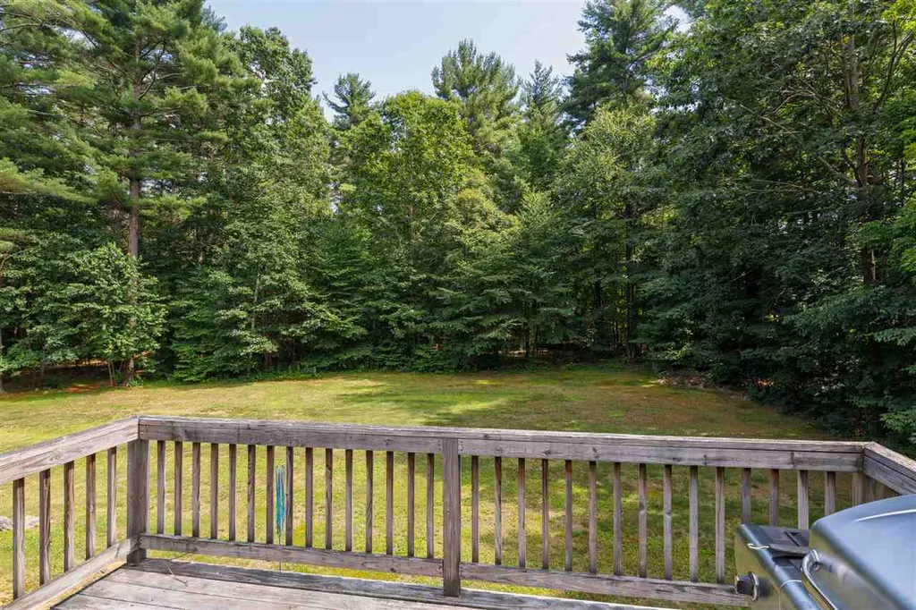 5 Durgin Drive Newton NH 03858