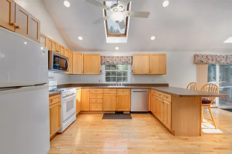 5 Durgin Drive Newton NH 03858