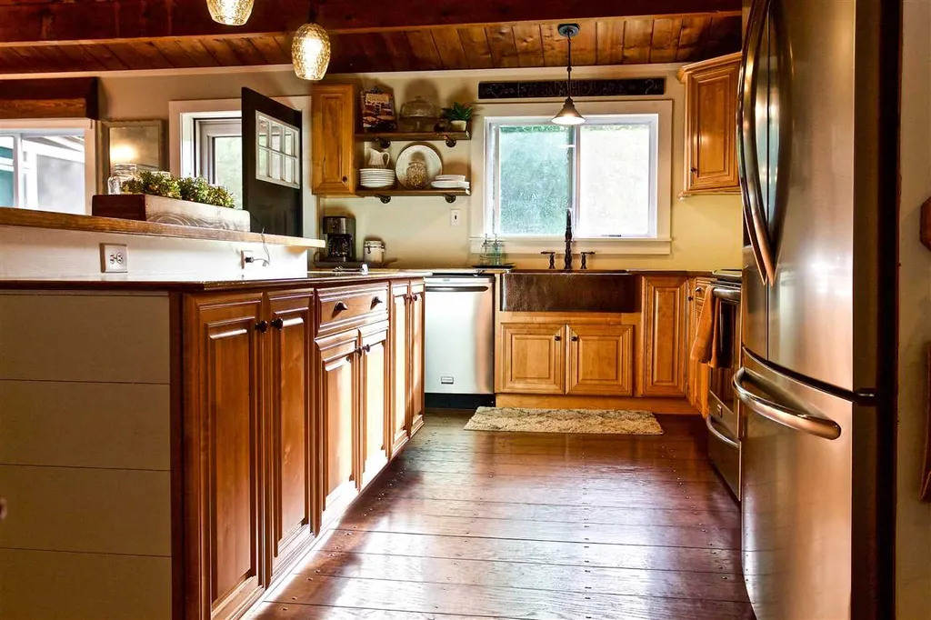 193 Old Ridge Road Strafford NH 03884