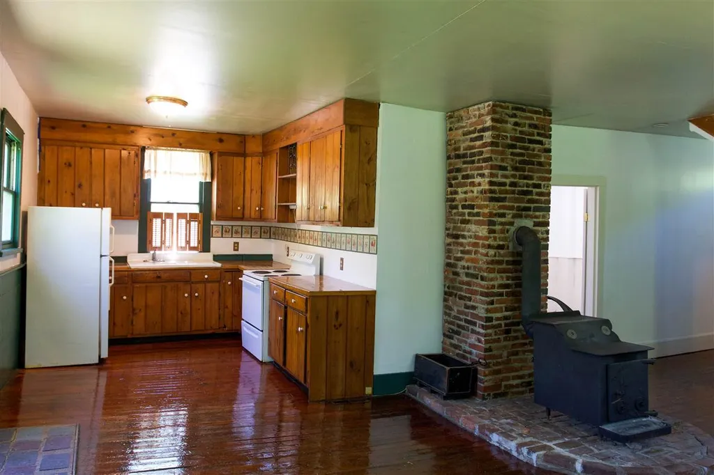 1024 Parker Mountain Road Strafford NH 03884