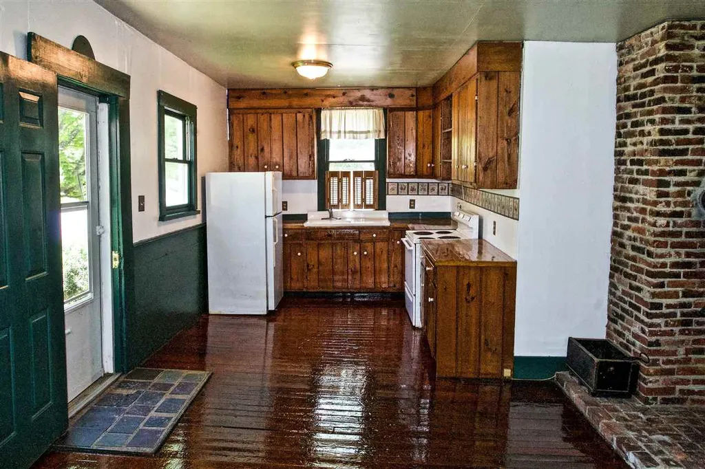 1024 Parker Mountain Road Strafford NH 03884