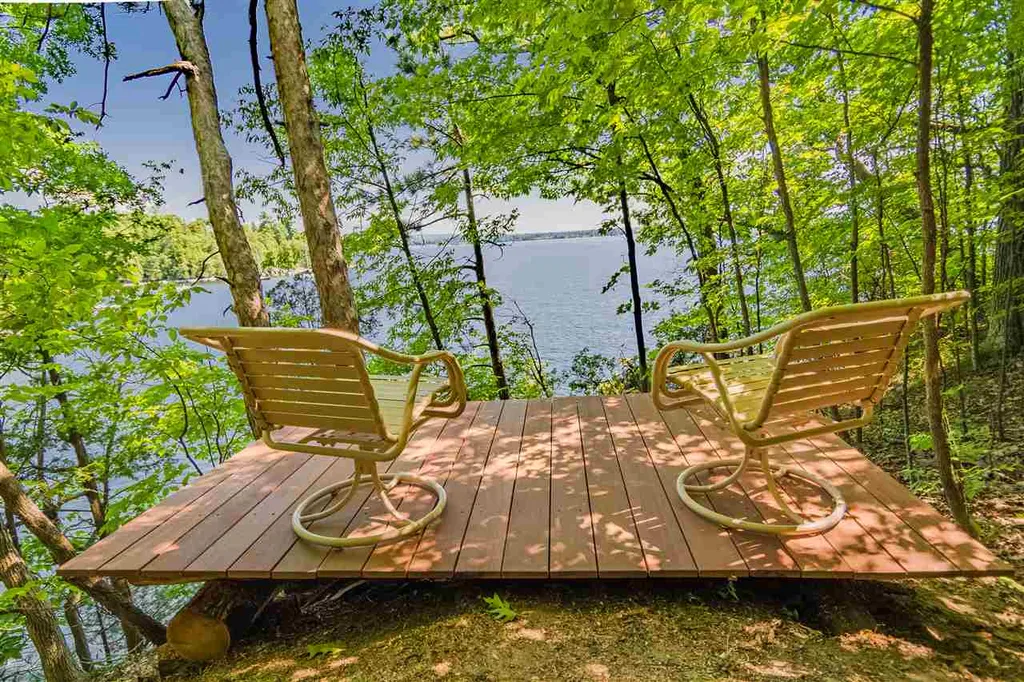 8 Lost Cove Colchester VT 05446