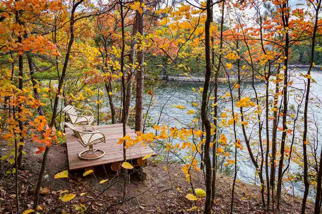 8 Lost Cove Colchester VT 05446