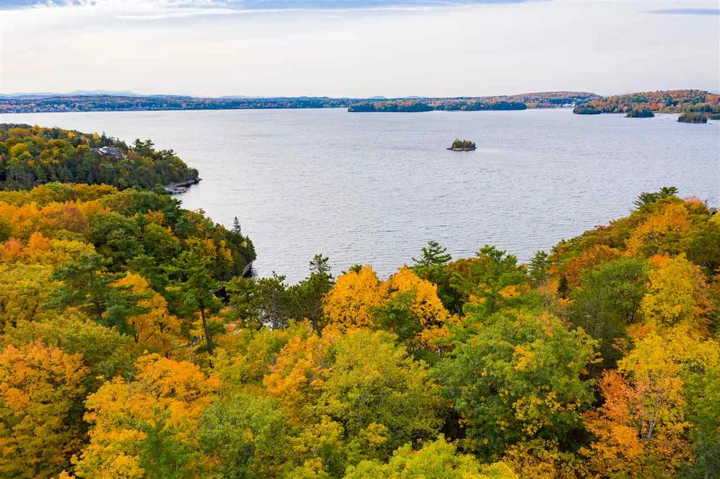 8 Lost Cove Colchester VT 05446