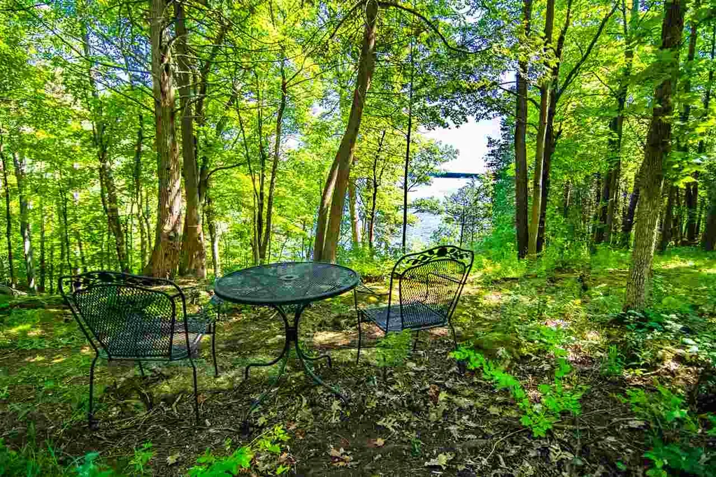 8 Lost Cove Colchester VT 05446