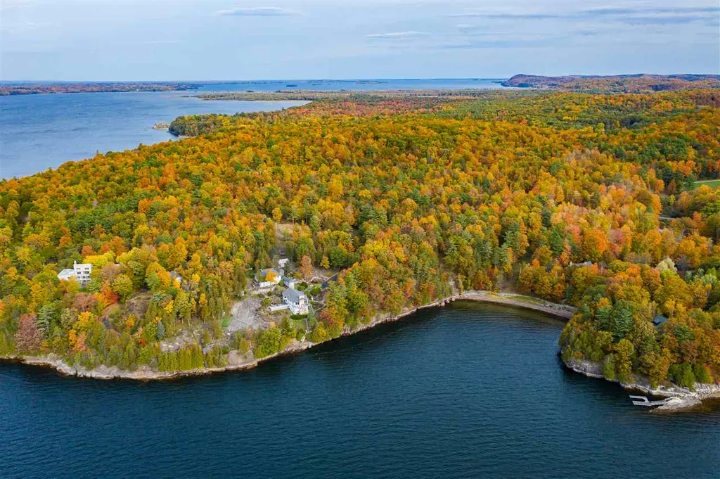 8 Lost Cove Colchester VT 05446