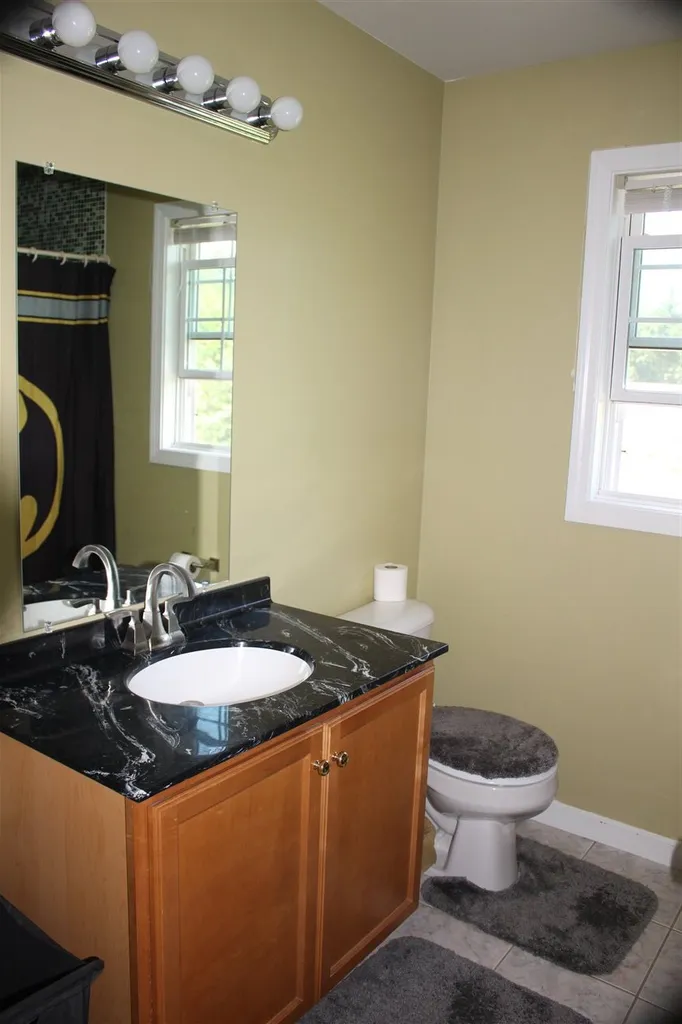 28 Majestic Avenue Nashua NH 03063