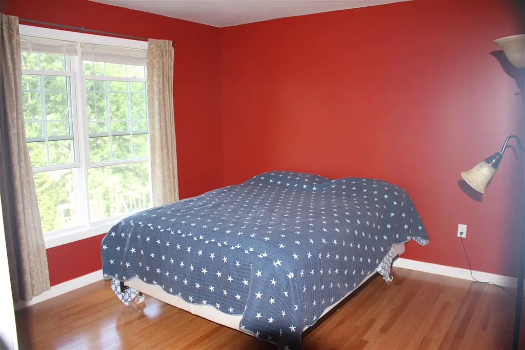 28 Majestic Avenue Nashua NH 03063