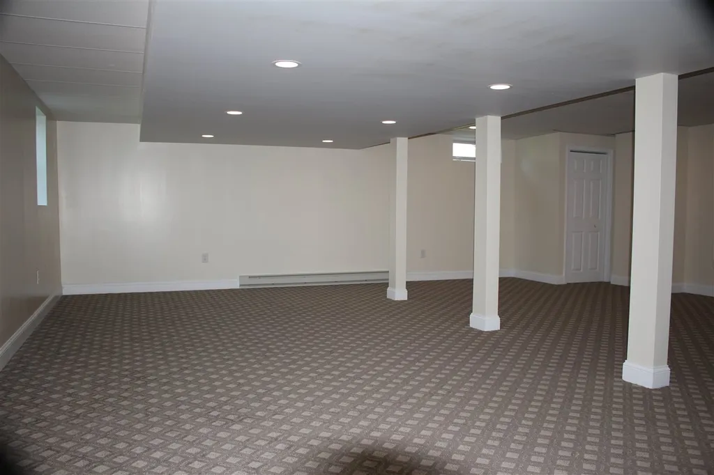 28 Majestic Avenue Nashua NH 03063