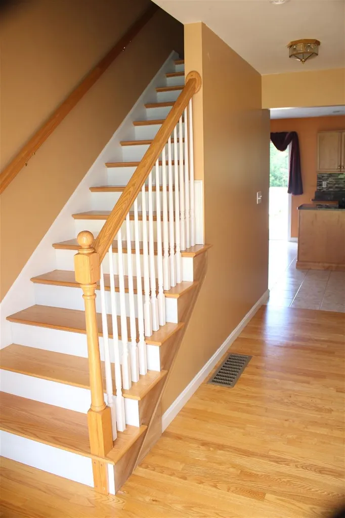 28 Majestic Avenue Nashua NH 03063