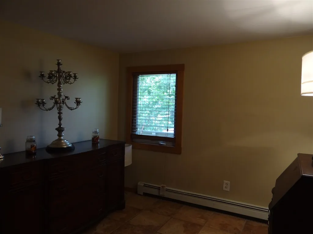 31 North Shore Road Sandown NH 03873