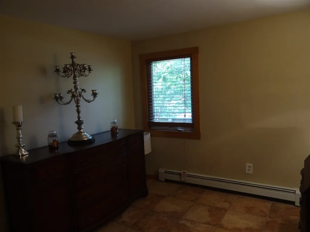 31 North Shore Road Sandown NH 03873