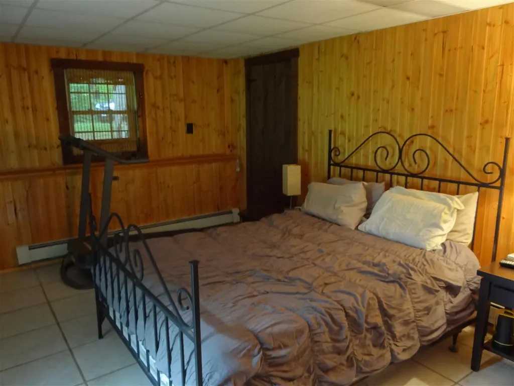 31 North Shore Road Sandown NH 03873