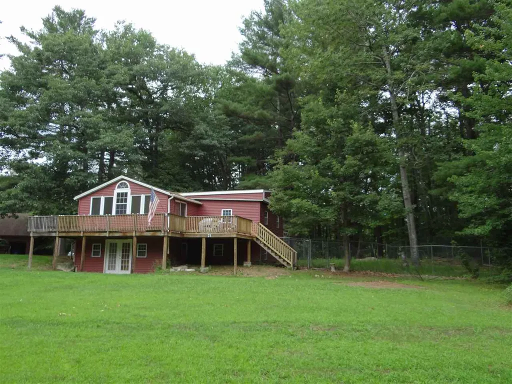 31 North Shore Road Sandown NH 03873