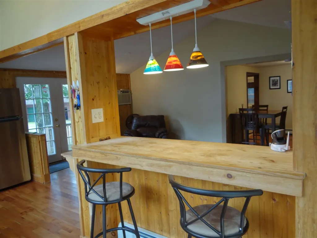 31 North Shore Road Sandown NH 03873