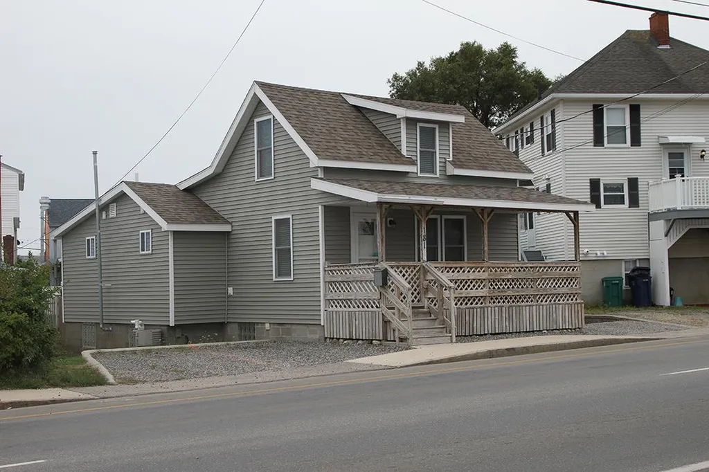 181 Ashworth Avenue Hampton NH 03842