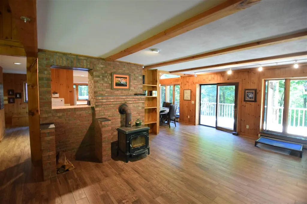 87 Craigy Lane Hinesburg VT 05461