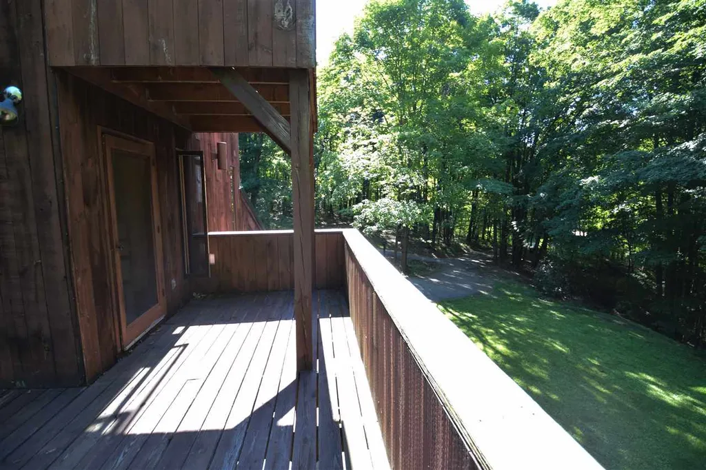 87 Craigy Lane Hinesburg VT 05461