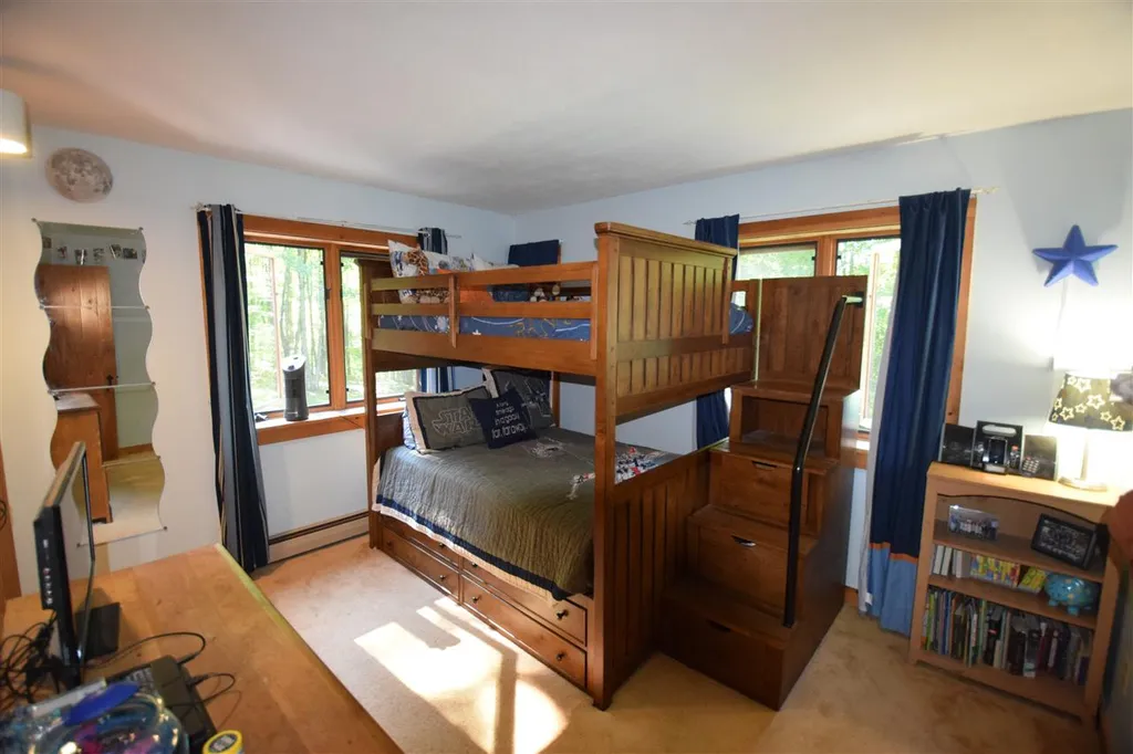 87 Craigy Lane Hinesburg VT 05461