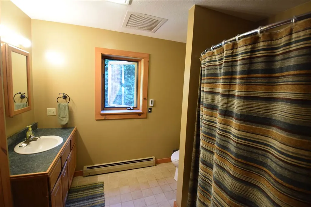 87 Craigy Lane Hinesburg VT 05461
