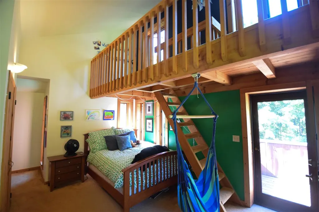 87 Craigy Lane Hinesburg VT 05461
