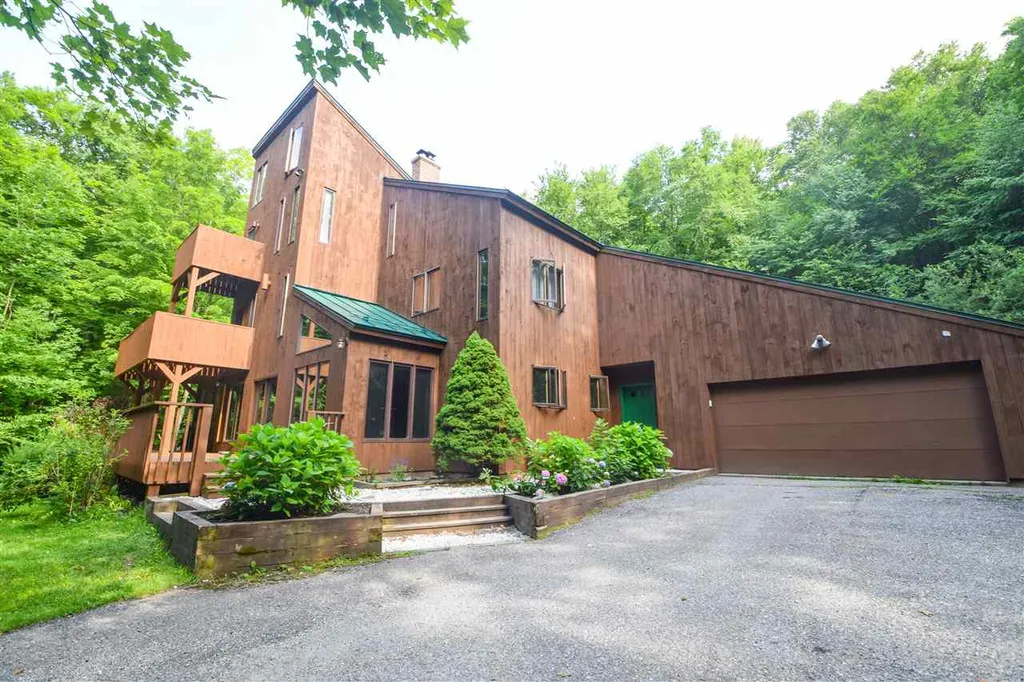 87 Craigy Lane Hinesburg VT 05461
