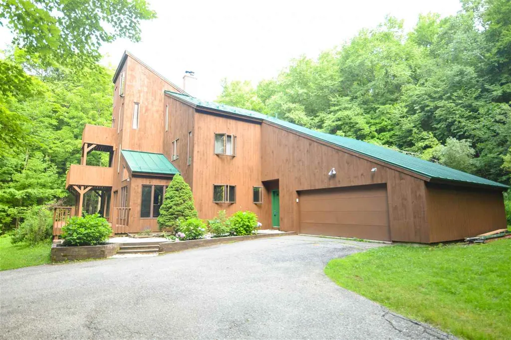 87 Craigy Lane Hinesburg VT 05461