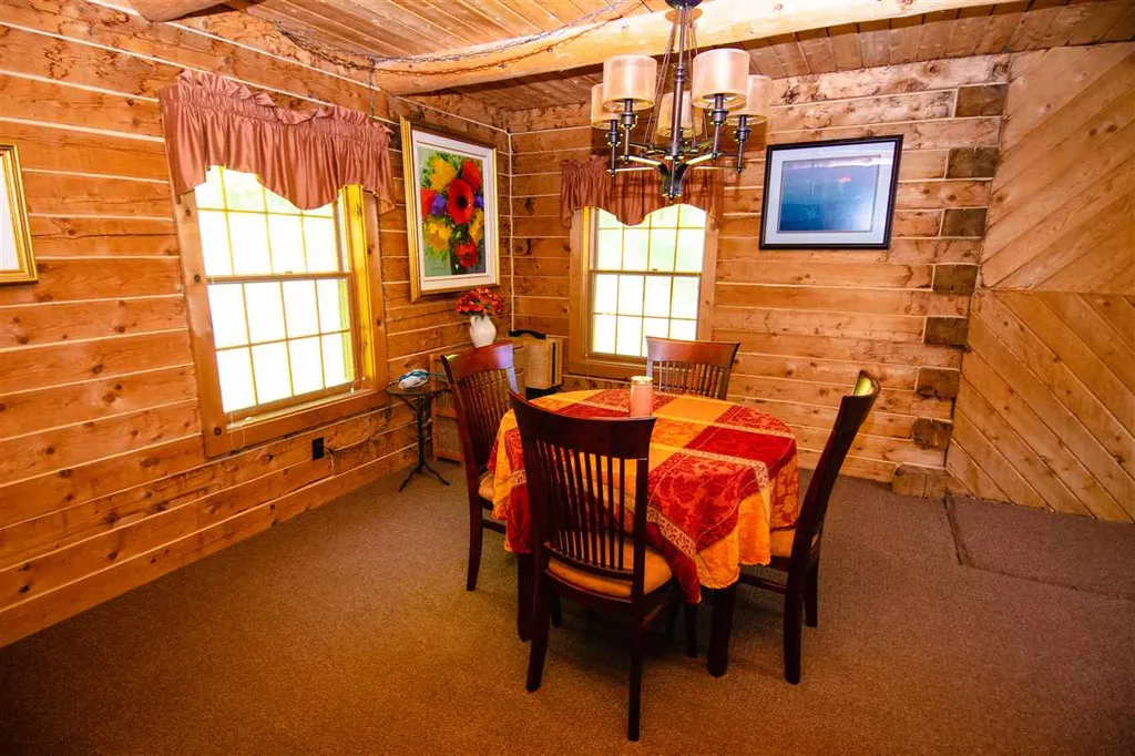 1641 West Hill Road Roxbury VT 05669